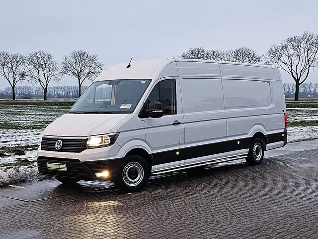 Volkswagen Crafter 35 2.0 2023 Diesel 2