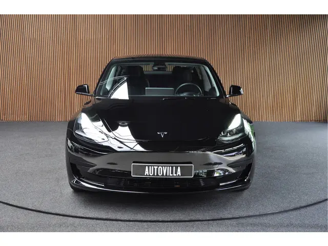 Tesla Model 3 2