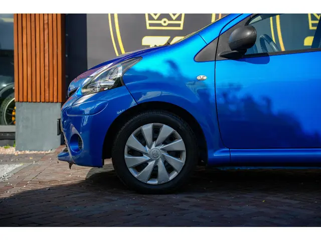 Toyota Aygo 1.0 VVT-i Now 2014 Benzine 12
