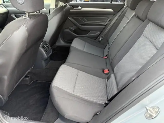 Volkswagen Passat Variant 2.0 TDI Business 2023 Diesel 20