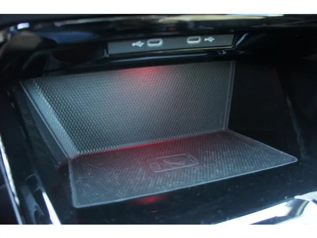 Volkswagen Golf 1.5 eTSI R-Line 2023 Benzine 10
