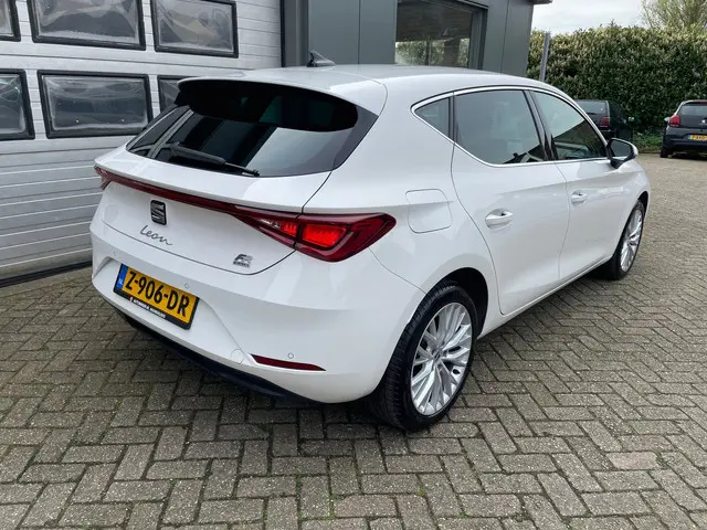 SEAT Leon 1.4 TSI eHybrid PHEV FR 2021 Hybride Benzine 4