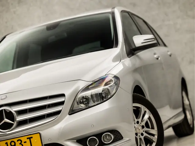 Mercedes-Benz B-Klasse 180 Prestige Sport 2014 Benzine 29