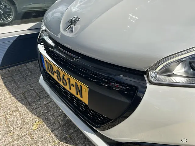 Peugeot 208 1.2 Turbo 110PK GT-line 2018 Benzine 44