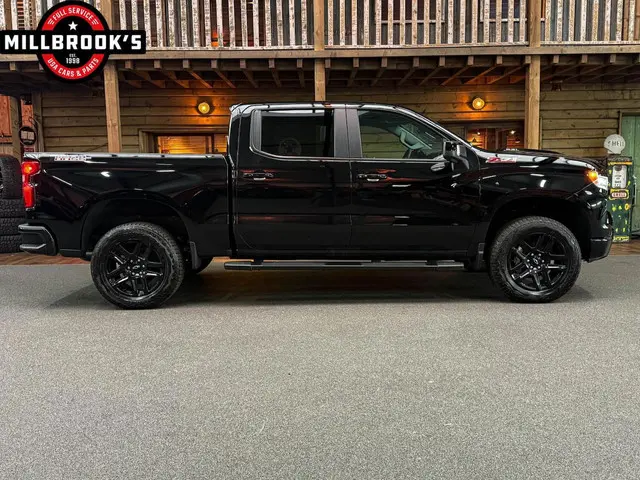 GMC Sierra Chevrolet Z71 Trailboss, 2024 Benzine 11