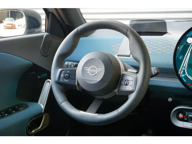MINI Aceman SE 2025 Elektrisch 13