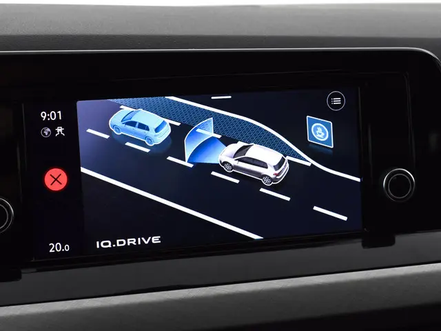 Volkswagen Golf 1.0 eTSI 110pk DSG Life 2024 Benzine 6