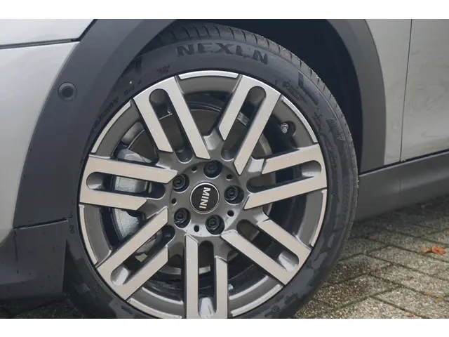 MINI 3-Deurs Cooper C 2024 Benzine 6