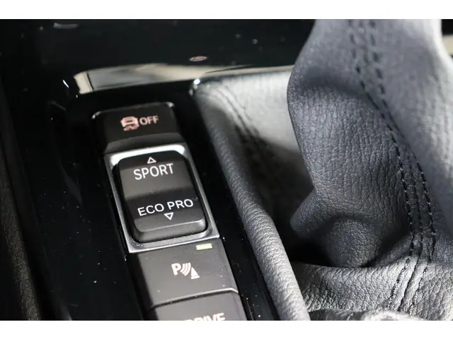BMW X2 xDrive25e 2021 Hybride Benzine 25