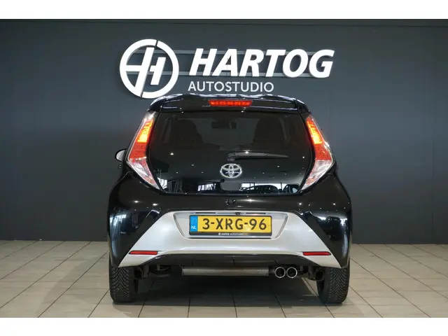 Toyota Aygo 1.0 VVT-i x-clusiv 2014 Benzine 11