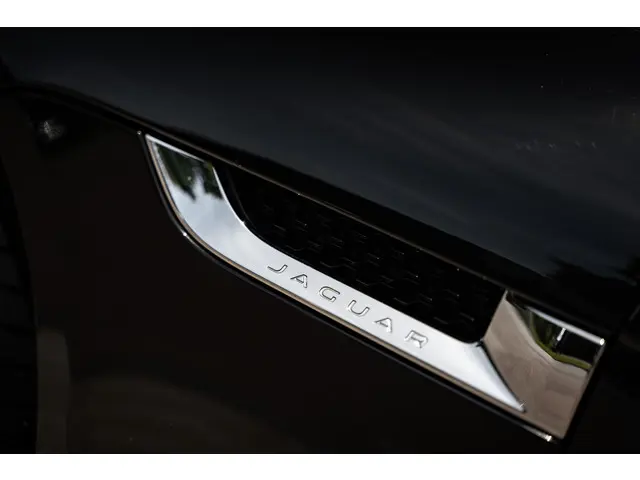 Jaguar F-Type 3.0 V6 S Convertible 2013 Benzine 17