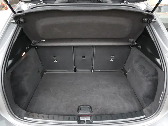 Mercedes-Benz GLA 250 e AMG Line 2022 Hybride Benzine 8