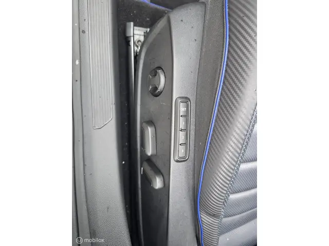 Volkswagen Golf R Volkswagen Golf R 2023 Benzine 9