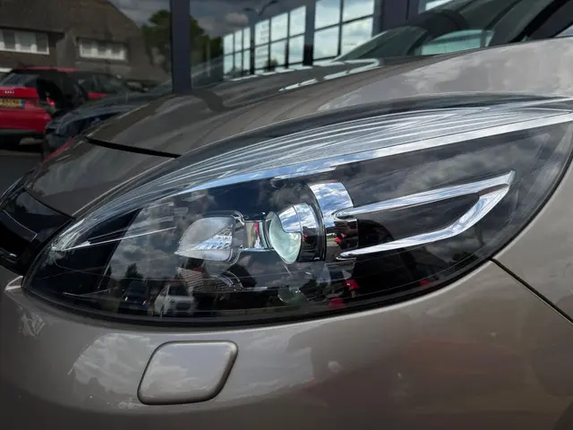 Renault Scénic 2.0 Bose Automaat | Pano. 2013 Benzine 6