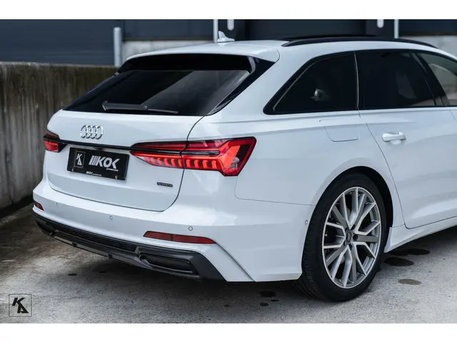 Audi A6 Avant 45 TFSI | 2019 Quattro | S-line 2019 Benzine 4