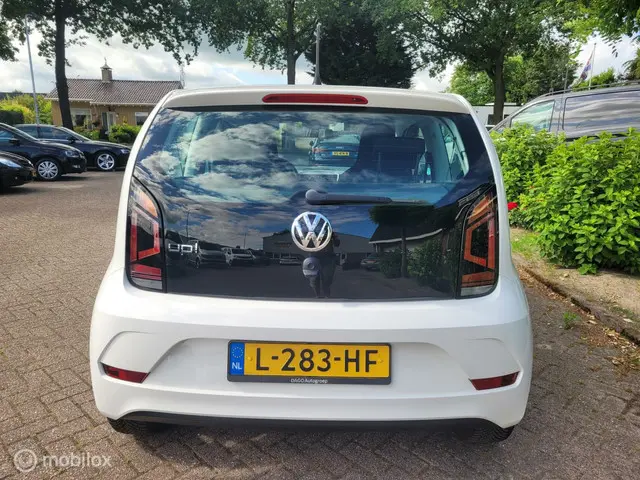 Volkswagen up! 1.0 BMT take up!,airco,lm 2017 Benzine 5