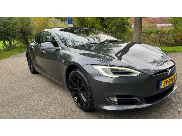Tesla Model S 75D Base 2018 Elektrisch 2