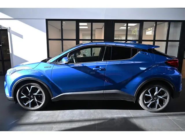 Toyota C-HR 1.8 Hybrid Dynamic 2019 Hybride Benzine 2