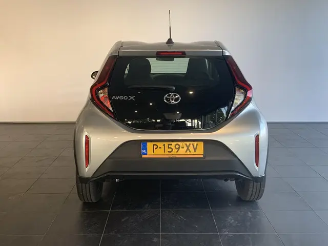 Toyota Aygo X 1.0 VVT-i MT Play 2022 Benzine 17