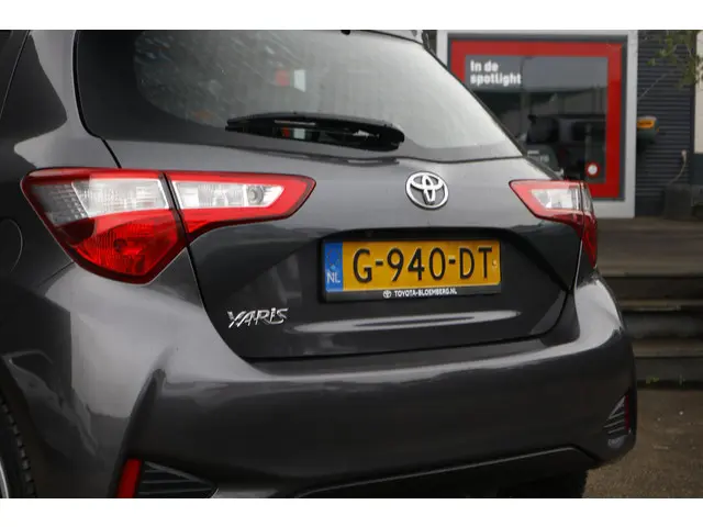 Toyota Yaris 1.0 VVT-i Active 2019 Benzine 6