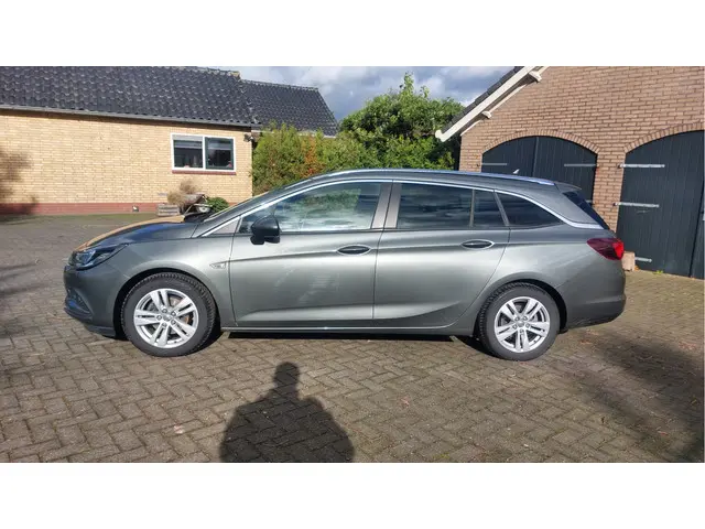 Opel Astra Sports Tourer 1.6 CDTI Business+ 2017 Diesel 13