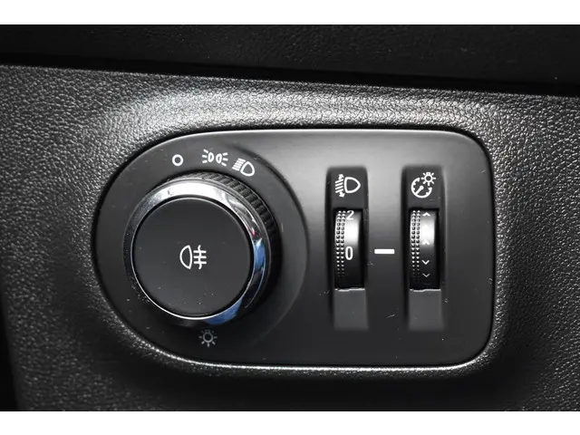 Opel ADAM 1.2 2018 Benzine 15