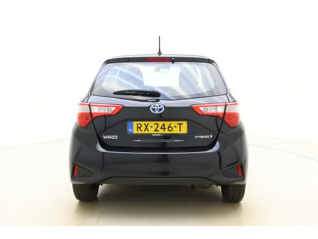 Toyota Yaris 1.5 Hybrid Aspiration 2018 Hybride Benzine 11
