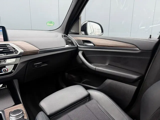 BMW X3 xDrive20i M-sport / pano / HUD / tr.hk / H&K 2020 Benzine 27