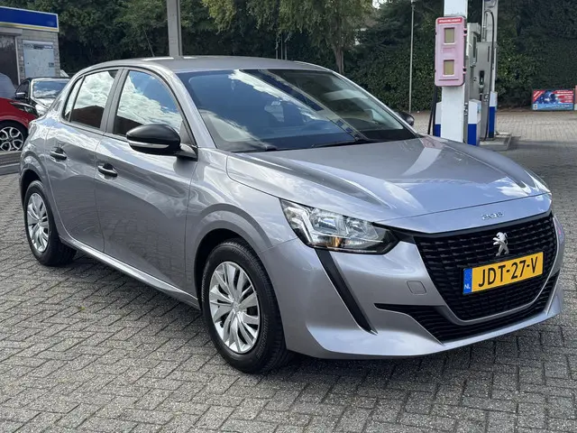 Peugeot 208 1.2 PureTech Like 2021 Benzine 9