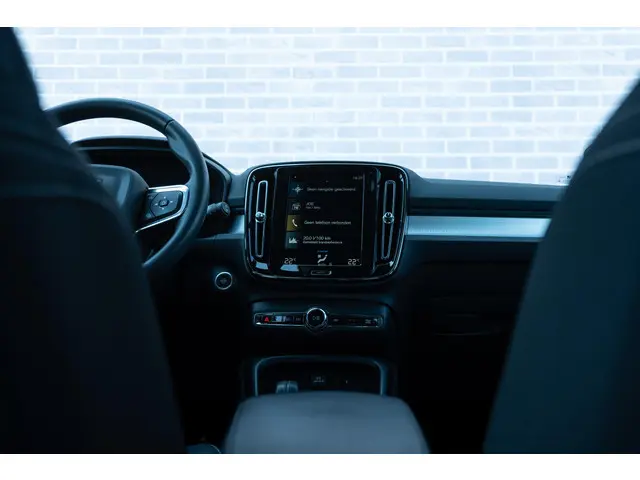 Volvo XC40 T2 Momentum Automaat 2021 Benzine