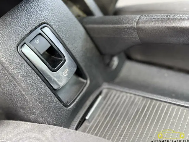 Volkswagen Golf 1.2 TSI BlueMotion / Orig.NL 2012 Benzine 36