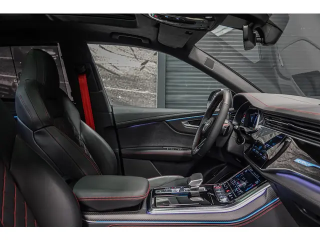 Audi SQ8 4.0 TFSI Quattro 2024 Benzine 31