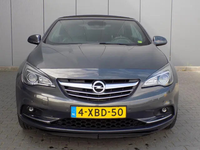Opel Cascada 1.6 Turbo Cosmo Xenon 2014 Benzine 4