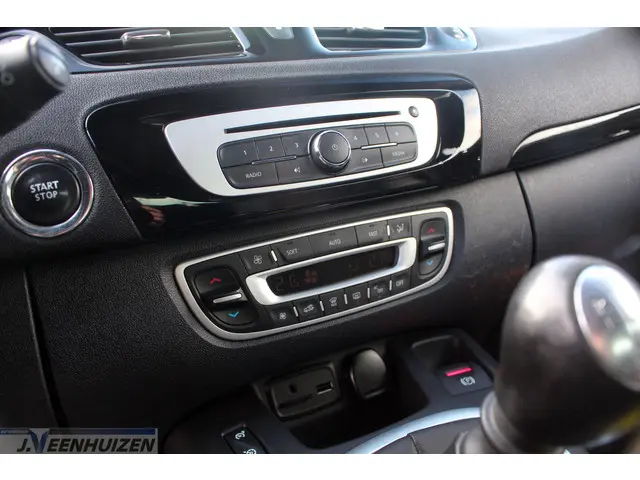 Renault Scénic 1.2 TCe Bose 2015 Benzine 19