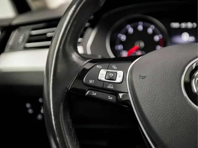 Volkswagen Passat 1.4 TSI ACT Sport 2017 Benzine 23