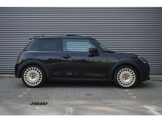 MINI 3-Deurs Cooper C 2025 Benzine 5