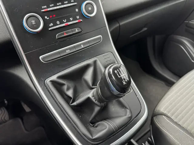 Renault Grand Scénic 1.2 TCe Zen 2017 Benzine 33