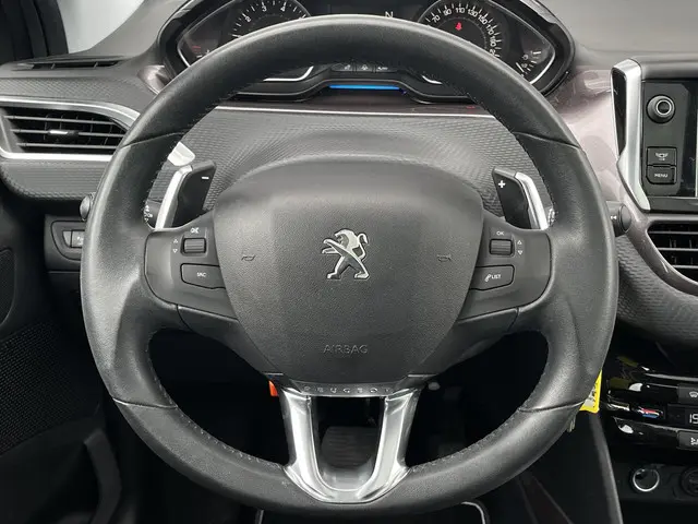 Peugeot 2008 1.2 VTi Active Pack Premium 2014 Benzine 14