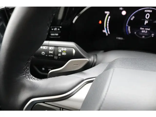 Lexus NX 450h+ AWD Launch Edition 2022 Hybride Benzine 46