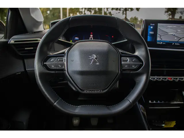 Peugeot 208 1.5 BlueHDi Allure Pack 2022 Diesel 16