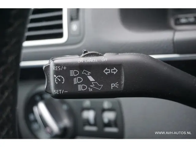 Volkswagen Touran 1.4 TSI Highline Automaat 2014 Benzine 19