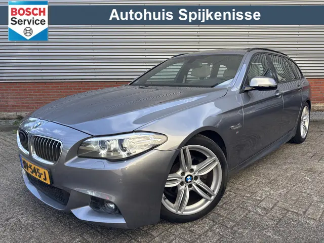 BMW 5 Serie Touring 520i High Executive 2016 Benzine