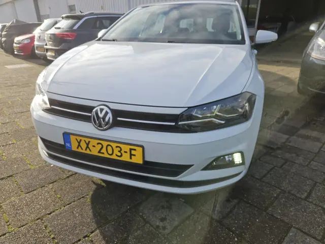 Volkswagen Polo 2