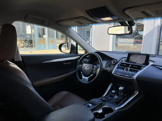 Lexus NX 300h AWD Luxury Line 2015 Hybride Benzine 55