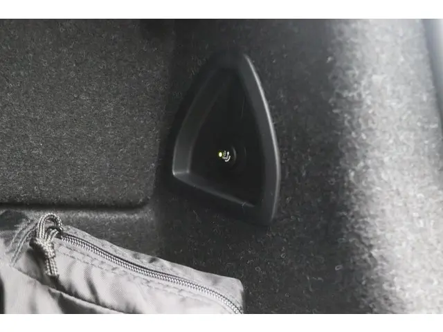 BMW 5 Serie Sedan 530e 2024 Hybride Benzine 30