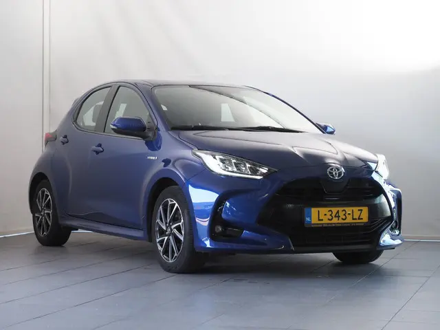 Toyota Yaris 1.5 Hybrid Dynamic 2021 Hybride Benzine 16