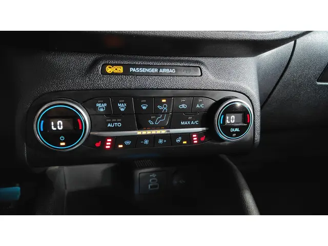 Ford Kuga 2.5 PHEV Titanium 2022 Hybride Benzine 13