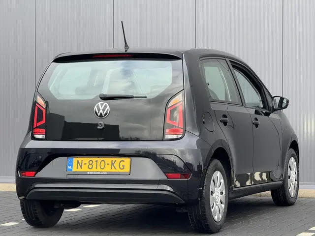 Volkswagen up! 1.0 2021 Benzine 12