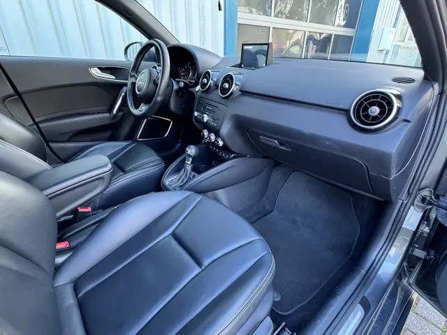 Audi A1 Sportback 1.4 TFSI S-Line 185PK / 2014 Benzine 11