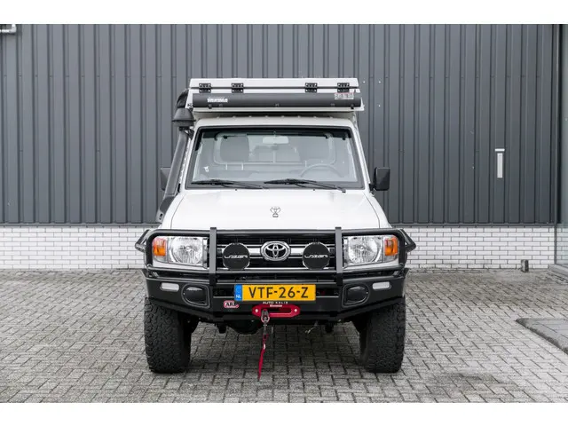Toyota Land Cruiser 3